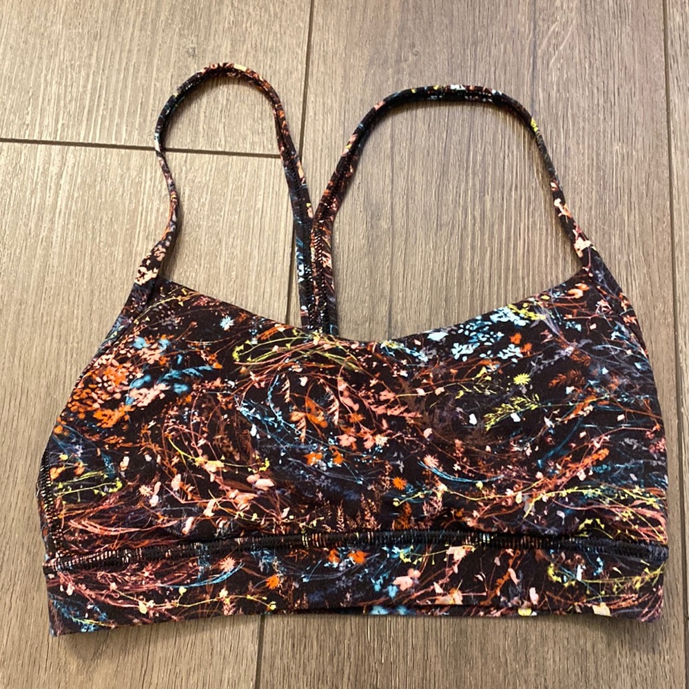 Lululemon sports bra size 4